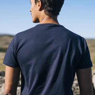 ??? Le t-shirt col V...